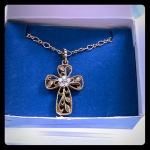 Avon Cross necklace with luminous accents 18”